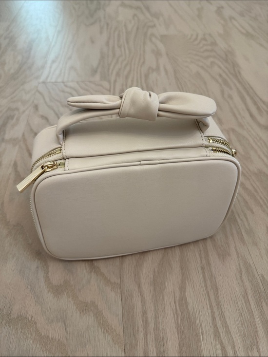 Mark & Graham Handbags - Mark & Graham Bella Makeup Organizer